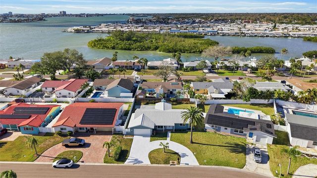 11441 47TH AVENUE N, St Petersburg, FL 33708