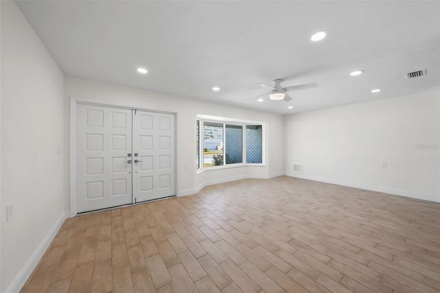 11441 47TH AVENUE N, St Petersburg, FL 33708