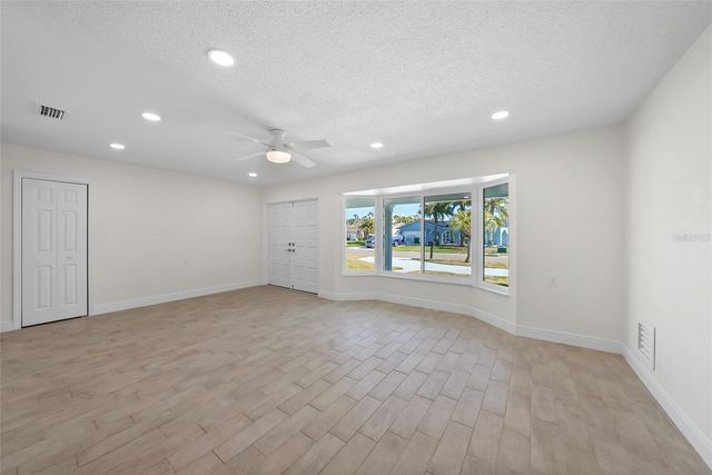 11441 47TH AVENUE N, St Petersburg, FL 33708