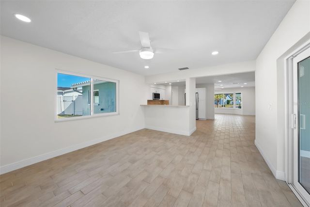 11441 47TH AVENUE N, St Petersburg, FL 33708