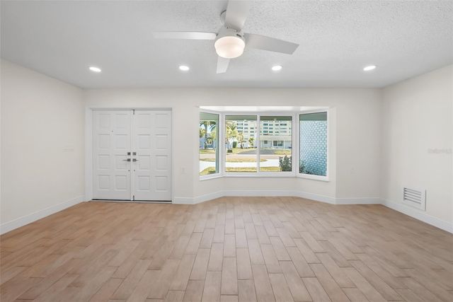 11441 47TH AVENUE N, St Petersburg, FL 33708