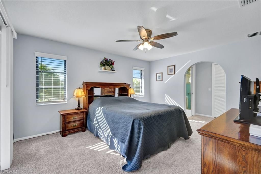 Image 16 of property listing at 215 SE 12th AVE, Cape Coral, FL 33990