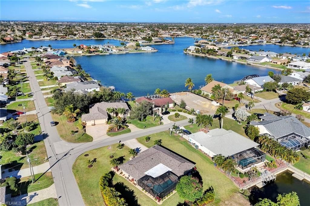 Image 25 of property listing at 215 SE 12th AVE, Cape Coral, FL 33990