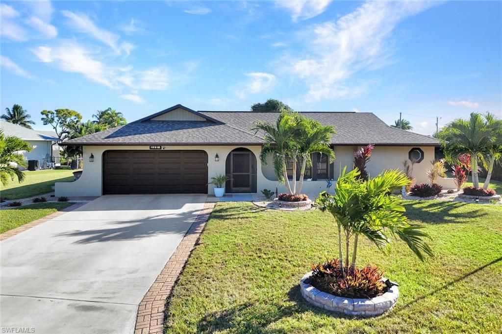 Image 26 of property listing at 215 SE 12th AVE, Cape Coral, FL 33990