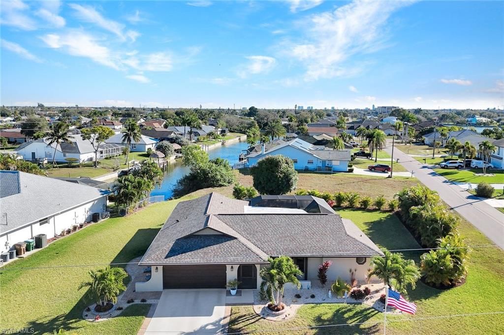 Image 27 of property listing at 215 SE 12th AVE, Cape Coral, FL 33990