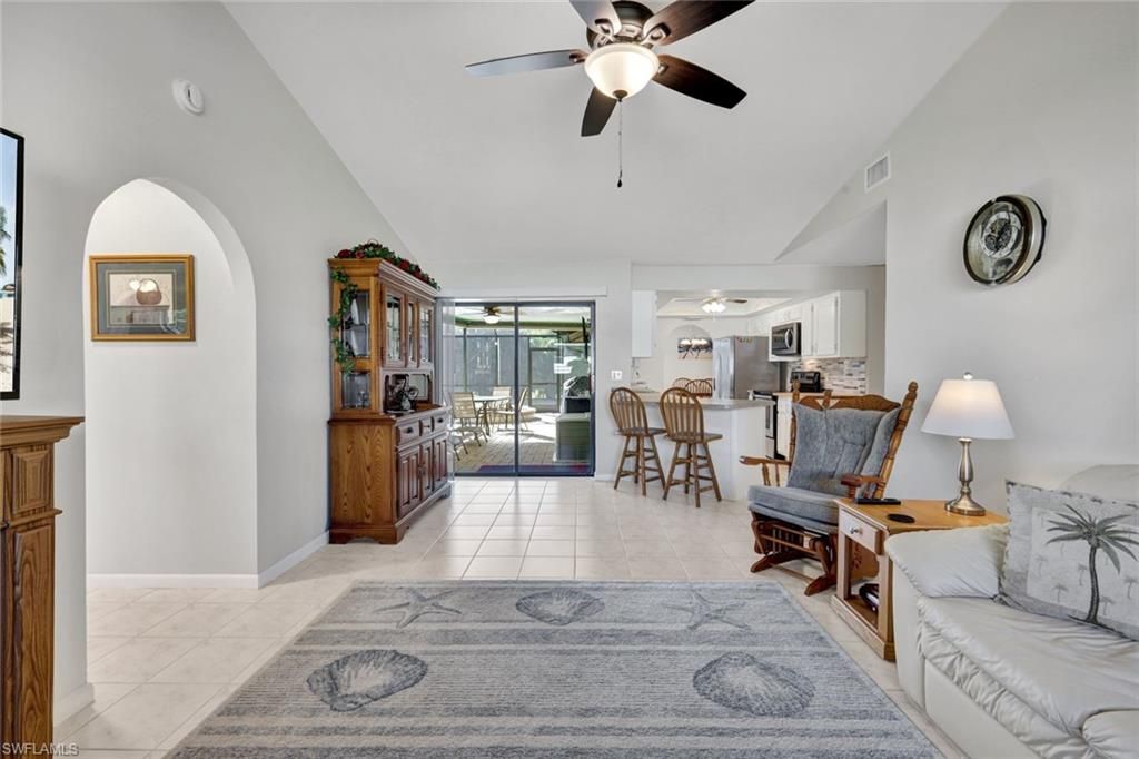 Image 8 of property listing at 215 SE 12th AVE, Cape Coral, FL 33990