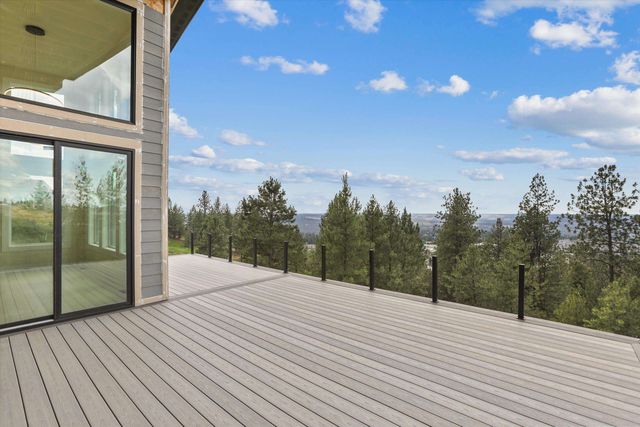 8905 N Rustle Rd, Spokane, WA 99208