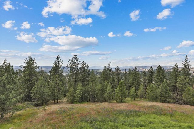 8905 N Rustle Rd, Spokane, WA 99208