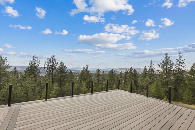 8905 N Rustle Rd, Spokane, WA 99208