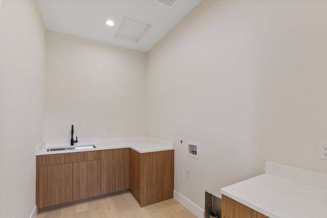 8905 N Rustle Rd, Spokane, WA 99208