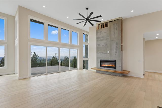8905 N Rustle Rd, Spokane, WA 99208