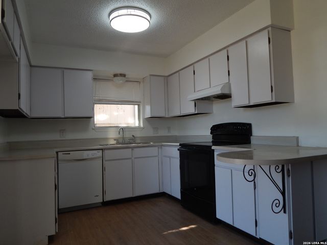 1506 Eichen Rd, New Braunfels, TX 78130