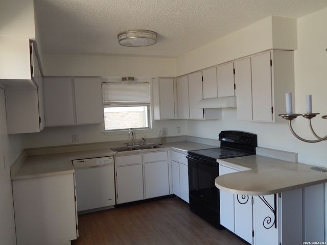 1506 Eichen Rd, New Braunfels, TX 78130