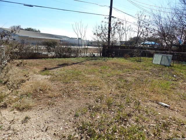 1506 Eichen Rd, New Braunfels, TX 78130