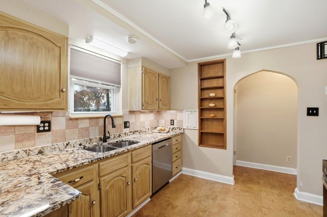 253 Powhatan Avenue, Columbus, OH 43204