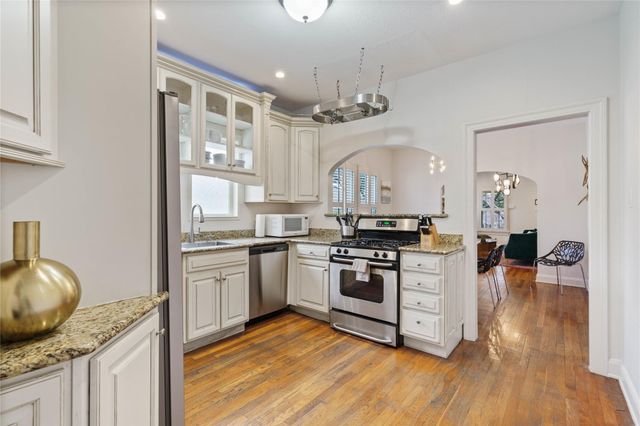 2106 Kenwood Ave, Austin, TX 78704