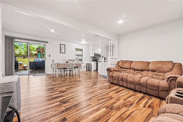 5714 Amalfi Way, Douglasville, GA 30135