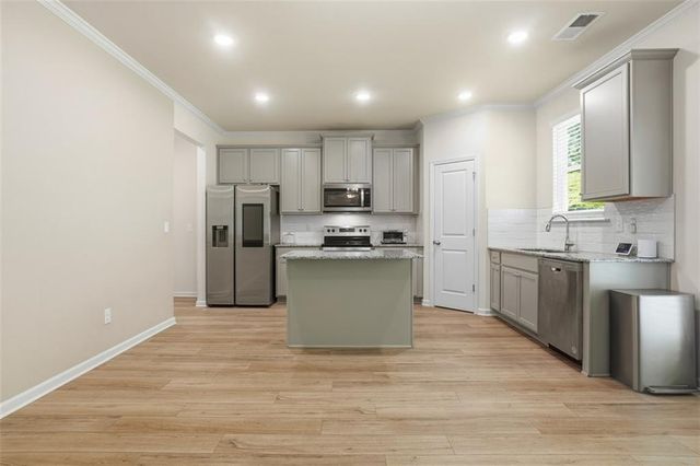 731 River Gardens Drive SE, Atlanta, GA 30354