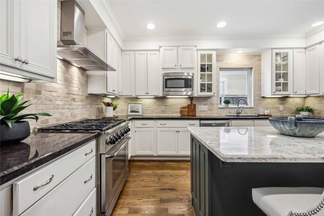 2621 Morrison Street, Houston, TX 77009