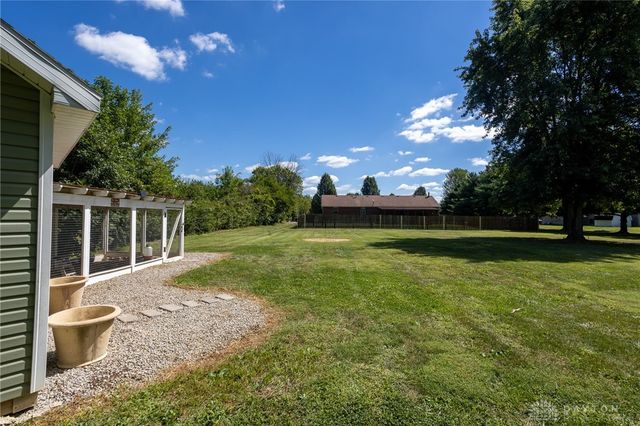 2747 W Lonesome Dove Lane, Springfield, OH 45505