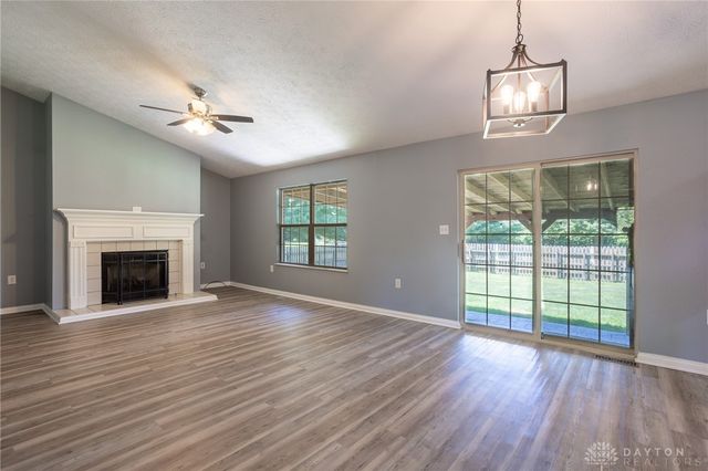 2747 W Lonesome Dove Lane, Springfield, OH 45505