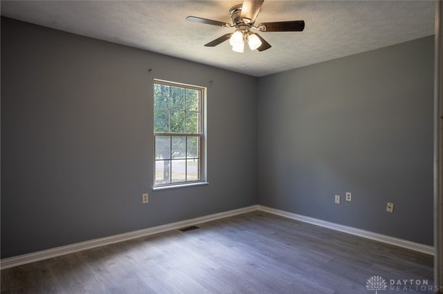 2747 W Lonesome Dove Lane, Springfield, OH 45505