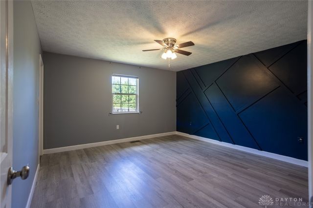 2747 W Lonesome Dove Lane, Springfield, OH 45505
