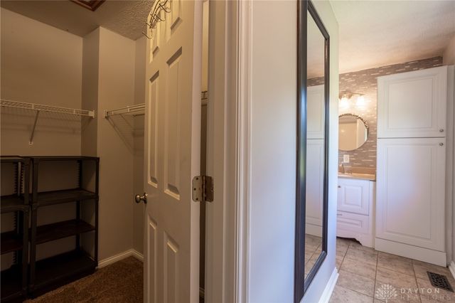 2747 W Lonesome Dove Lane, Springfield, OH 45505