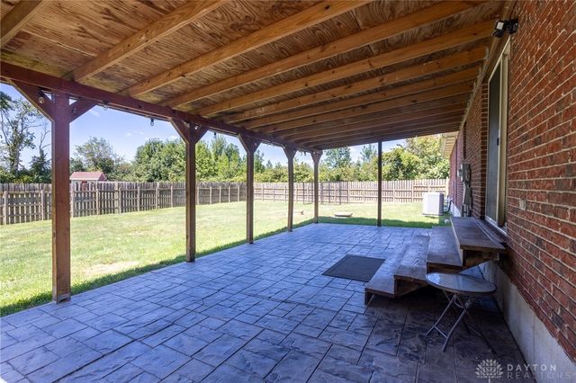 2747 W Lonesome Dove Lane, Springfield, OH 45505