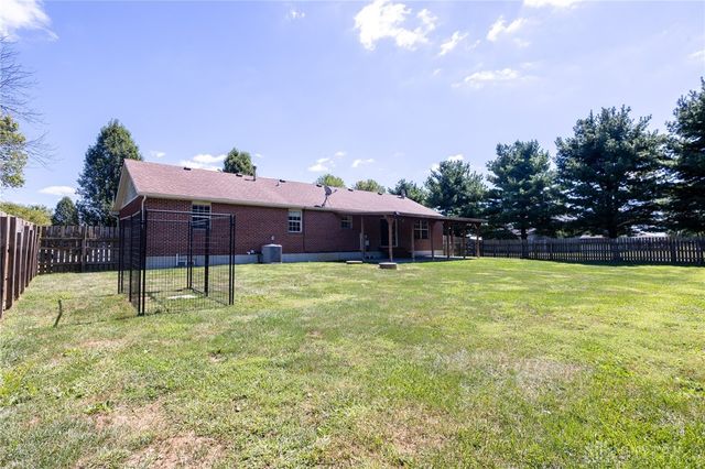 2747 W Lonesome Dove Lane, Springfield, OH 45505
