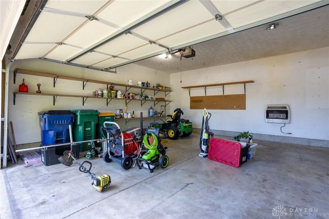 2747 W Lonesome Dove Lane, Springfield, OH 45505