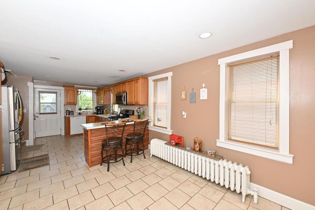 1818 S 6th STREET, Milwaukee, WI 53204
