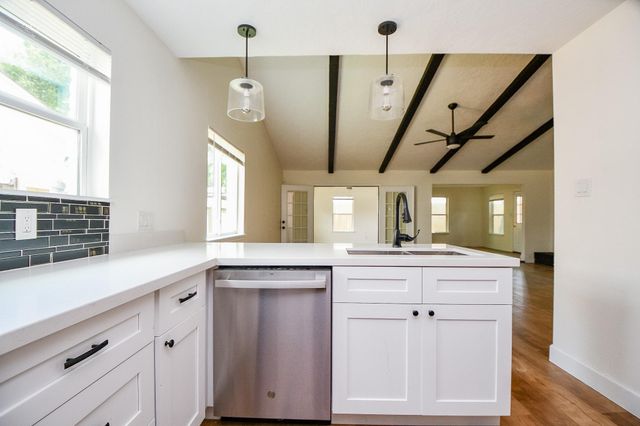 16510 Blackhawk Boulevard, Friendswood, TX 77546