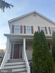 1133 OAK HILL AVE, Hagerstown, MD 21742