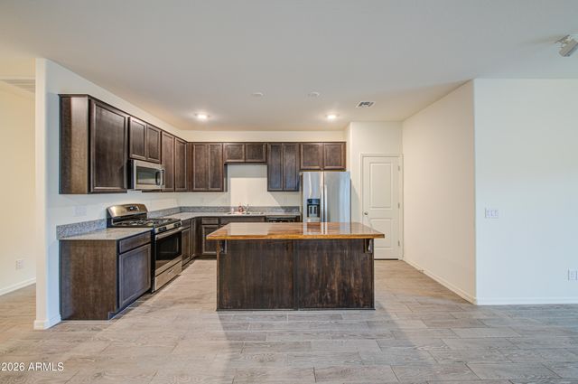 312 E RIO Place, Casa Grande, AZ 85122