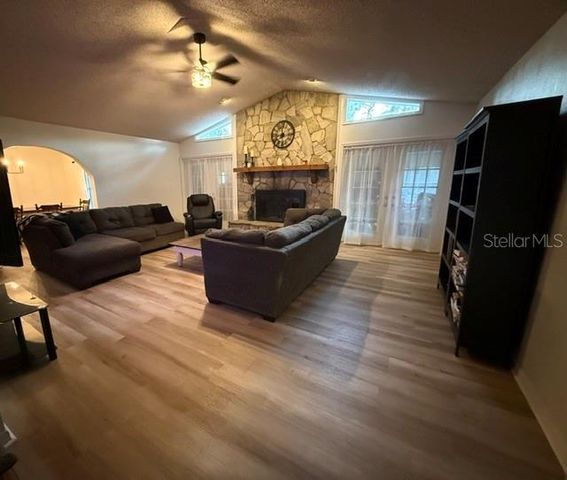 40145 W 7TH AVENUE, Umatilla, FL 32784