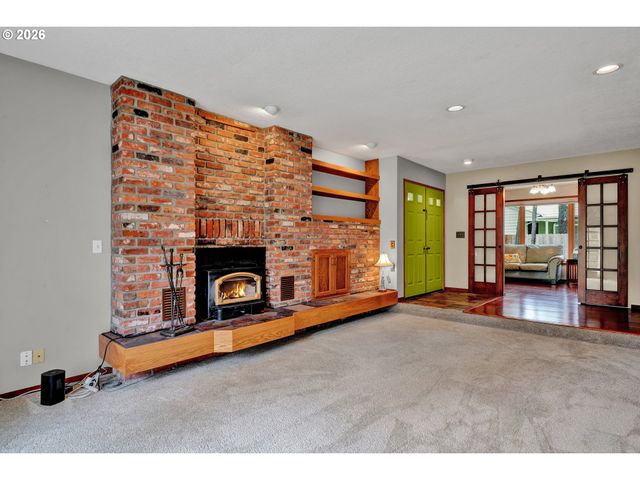 2270 UPAS Pl, Florence, OR 97439