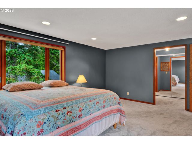 2270 UPAS Pl, Florence, OR 97439