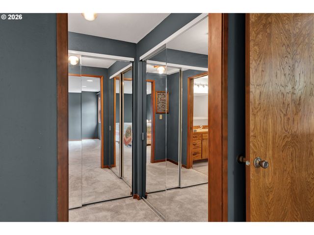 2270 UPAS Pl, Florence, OR 97439