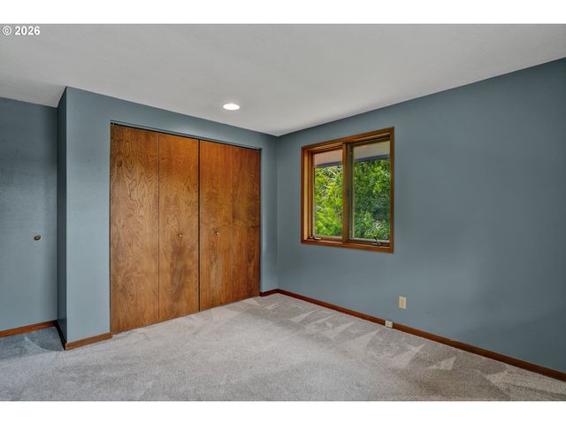 2270 UPAS Pl, Florence, OR 97439