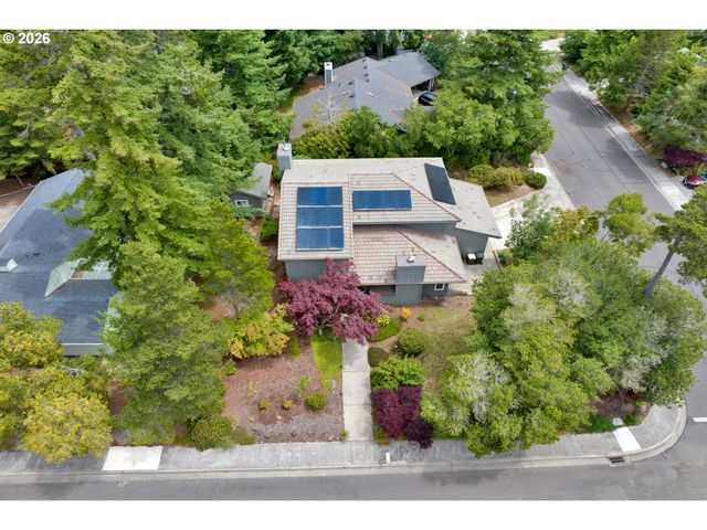 2270 UPAS Pl, Florence, OR 97439