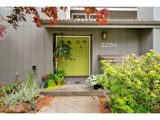 2270 UPAS Pl, Florence, OR 97439