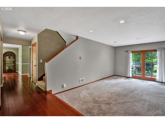 2270 UPAS Pl, Florence, OR 97439