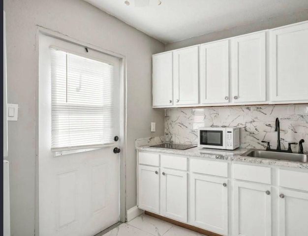 6501 SAWYER COURT, Tampa, FL 33634