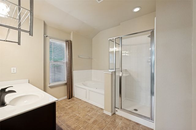 1339 4th Street, Grand Prairie, TX 75051