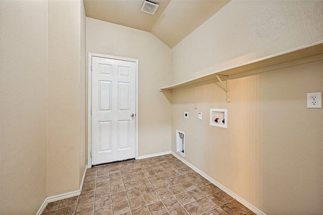 1339 4th Street, Grand Prairie, TX 75051