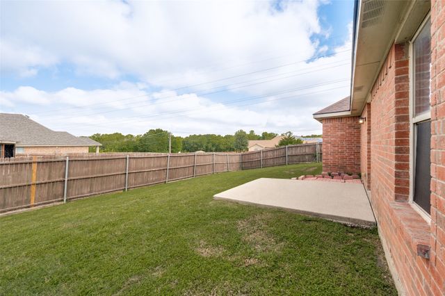 1339 4th Street, Grand Prairie, TX 75051