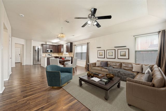 1339 4th Street, Grand Prairie, TX 75051
