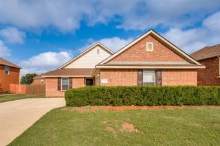 1339 4th Street, Grand Prairie, TX 75051