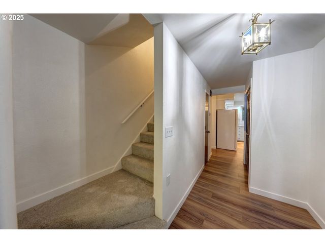 92201 CREST Dr, Astoria, OR 97103